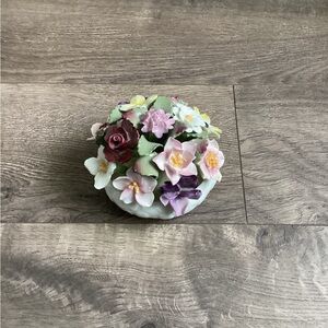 Aynsley flower bouquet.